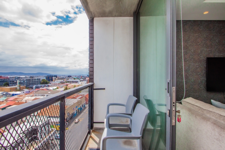 1 Bedroom Property for Sale in Woodstock Western Cape